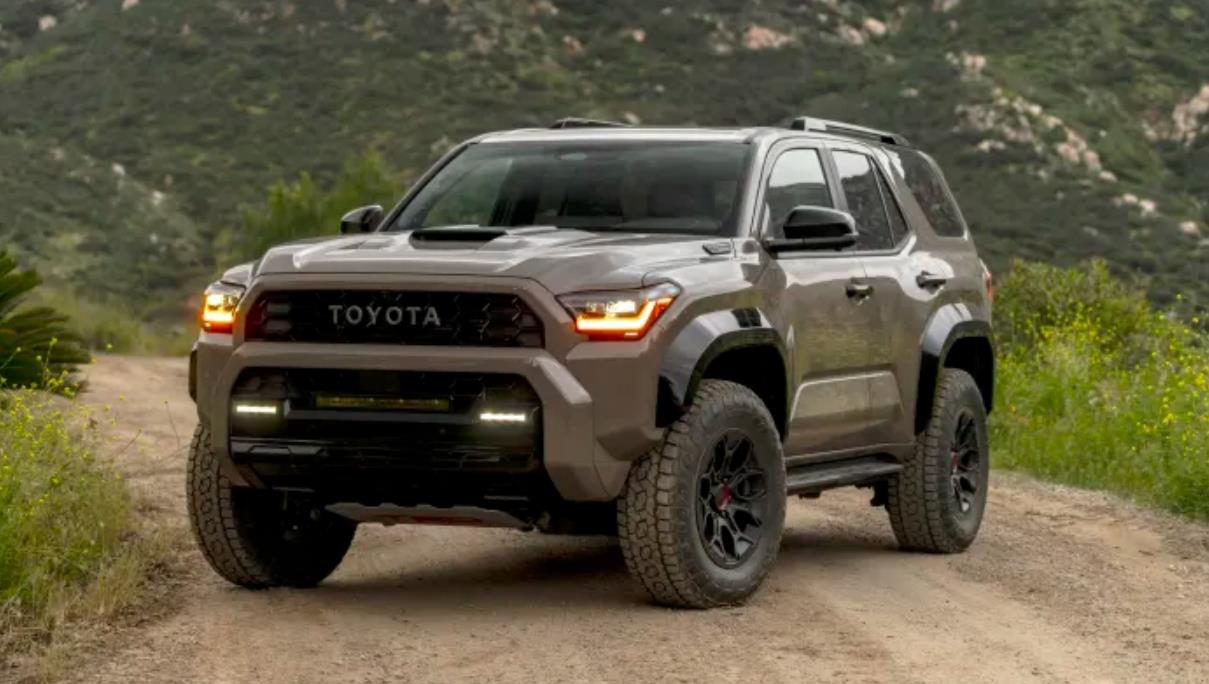 丰田推出全新4Runner SUV：混合动力与高端装饰引领市场新潮流